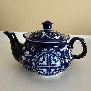 Bombay Company Blue & White Teapot | Decorative Ceramic Tea Pot with Lid